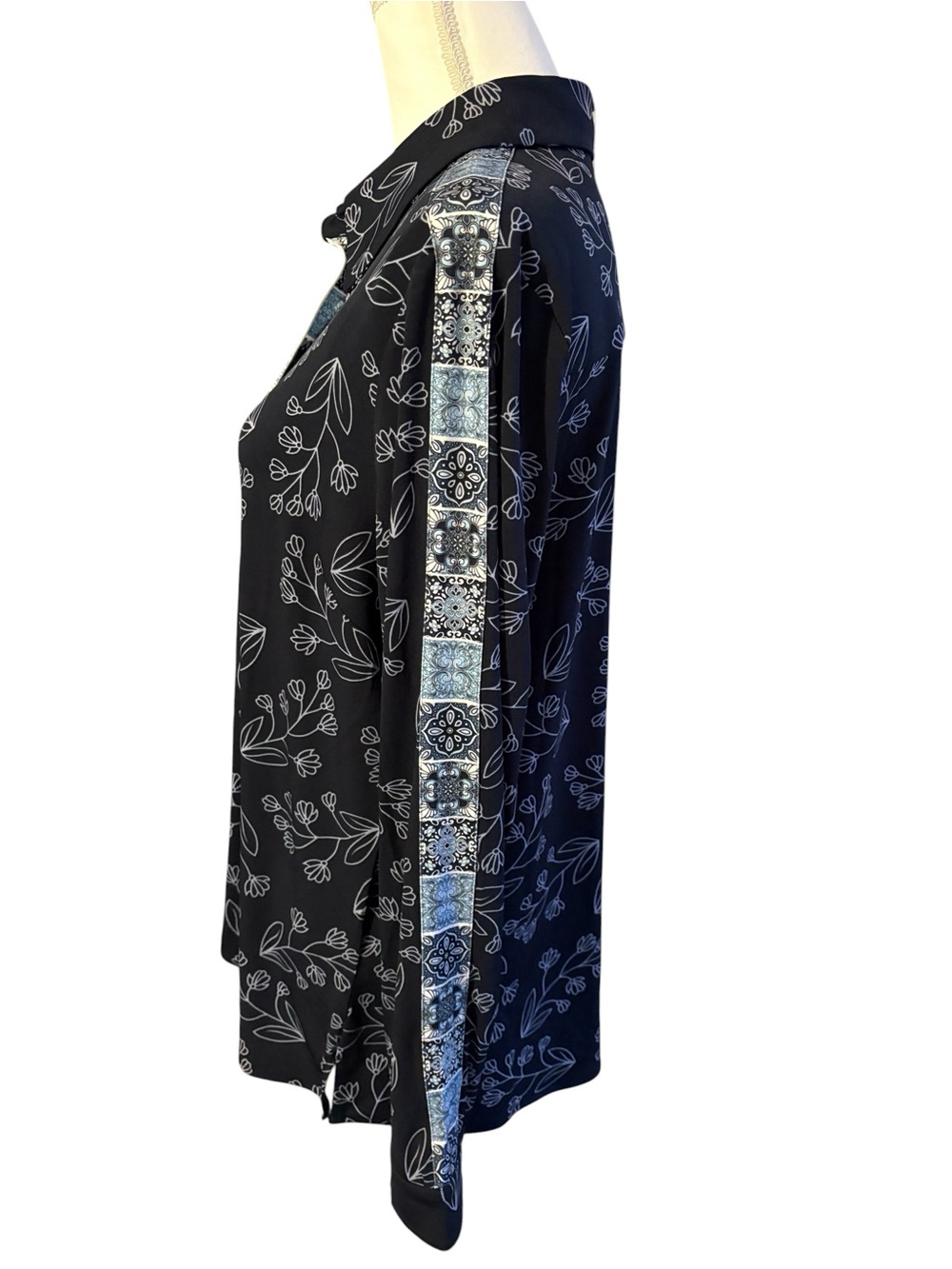 Badgley Mischka Mark & James Floral Button Front Blouse Size L - Picture 2 of 9